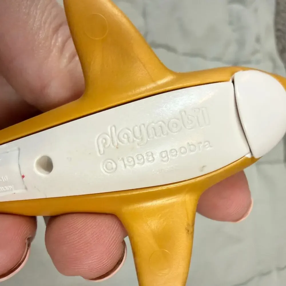 Playmobil 1998 Yellow Golden Shark Toy Figure Movable Mouth Open Close